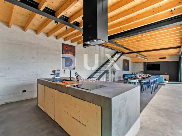 4-bedroom Villa In Motovun, Croatia (310 M²)