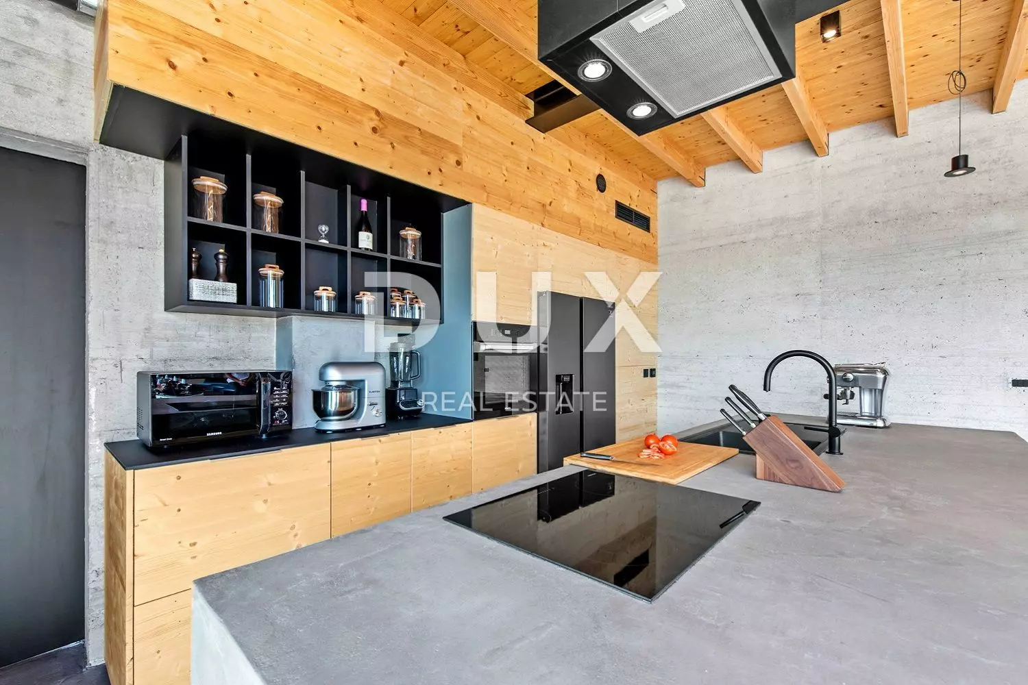 4-bedroom Villa In Motovun, Croatia (310 M²)
