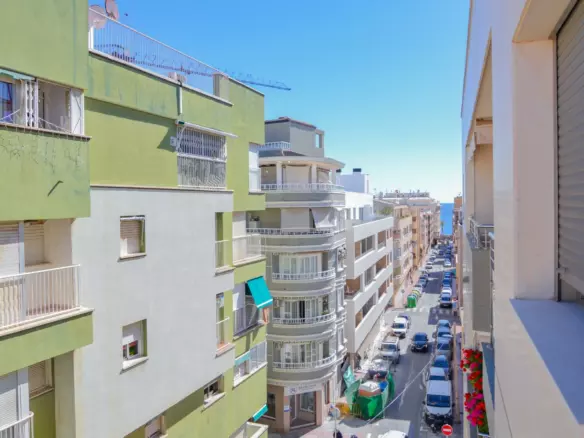 2-bedroom Apartment In Torrevieja, Spain (75 M²)