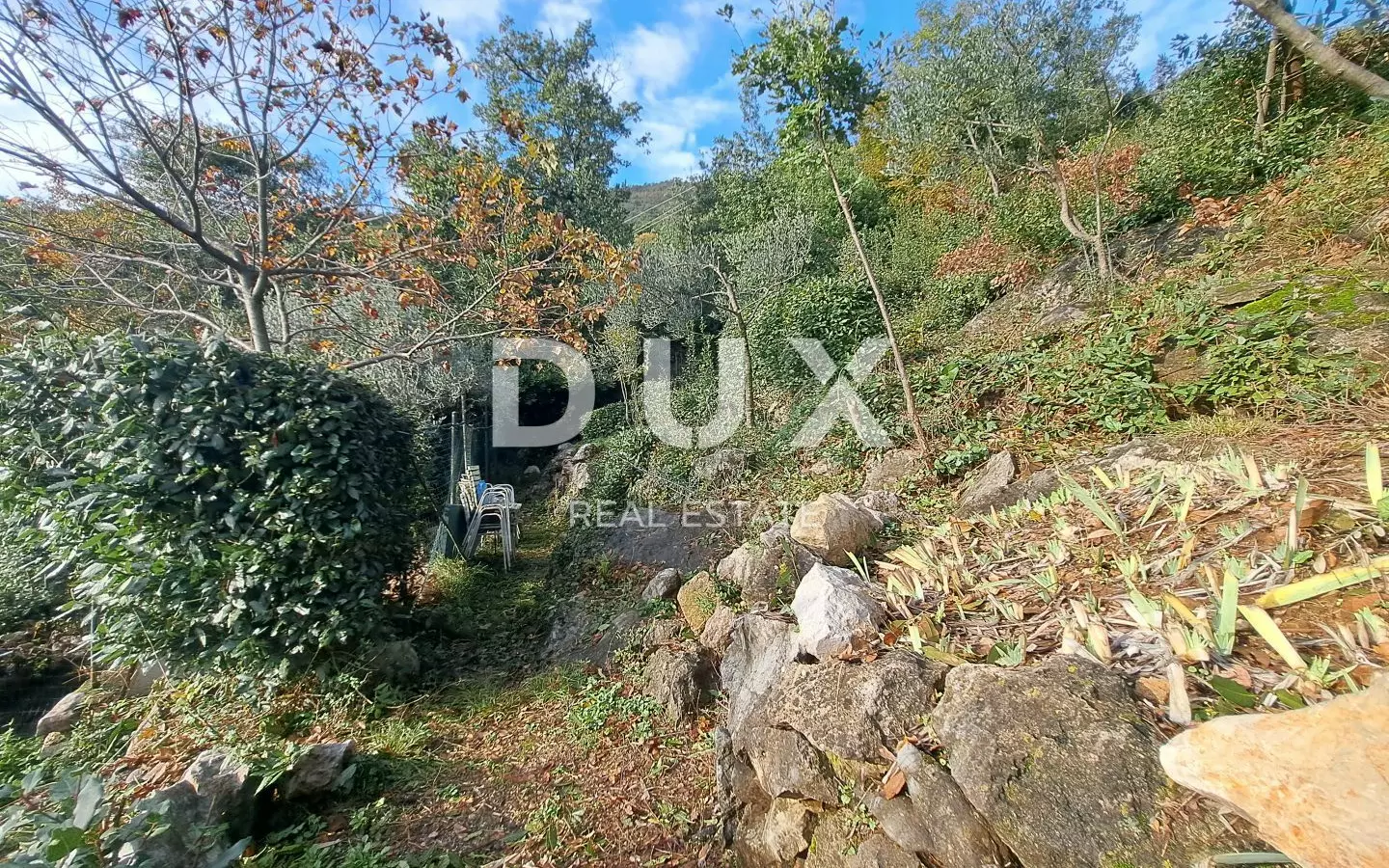 Land In Medveja, Croatia (1.817 M²)