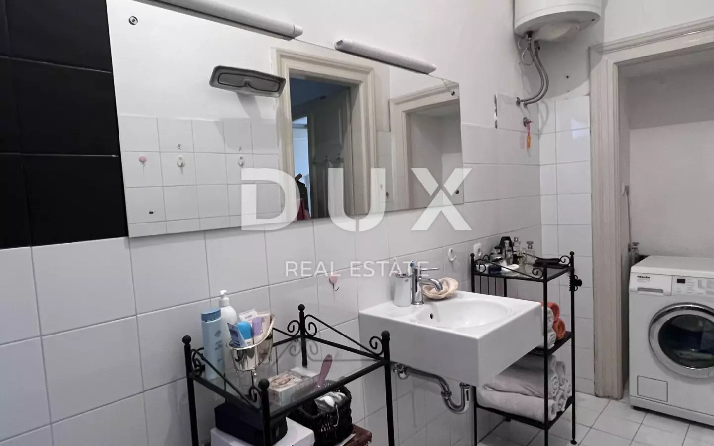 2-bedroom Apartment In Centar, Croatia (80 M²)