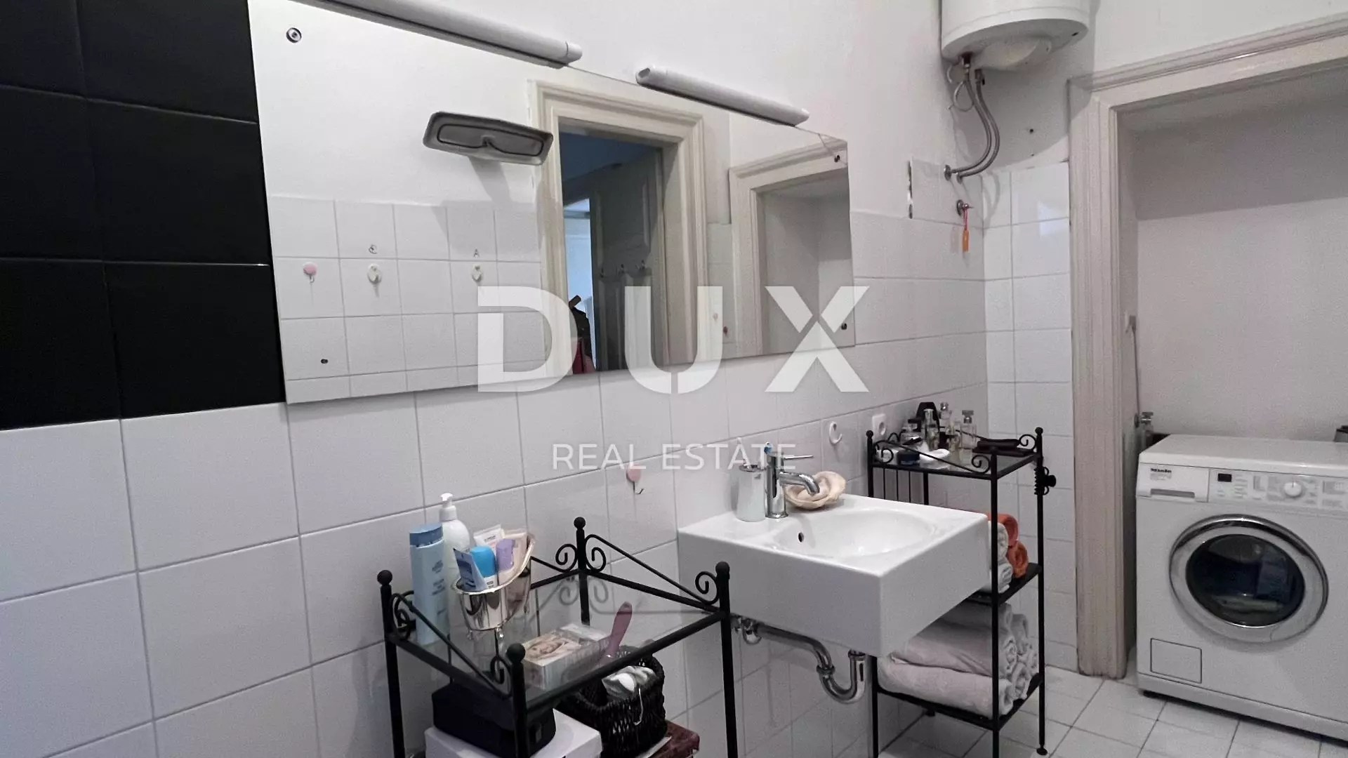 2-bedroom Apartment In Centar, Croatia (80 M²)