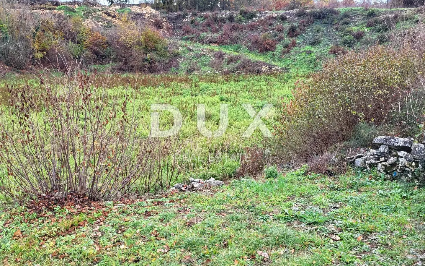 Land In Kanfanar, Croatia (979 M²)
