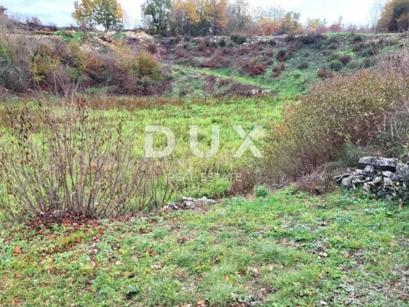 Land In Kanfanar, Croatia (979 M²)