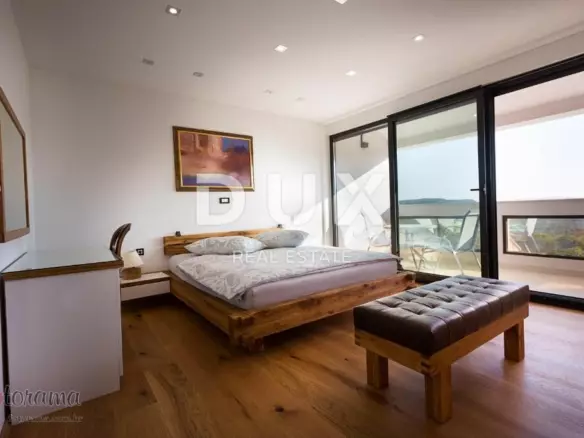 4-bedroom Villa In Crikvenica, Croatia (350 M²)