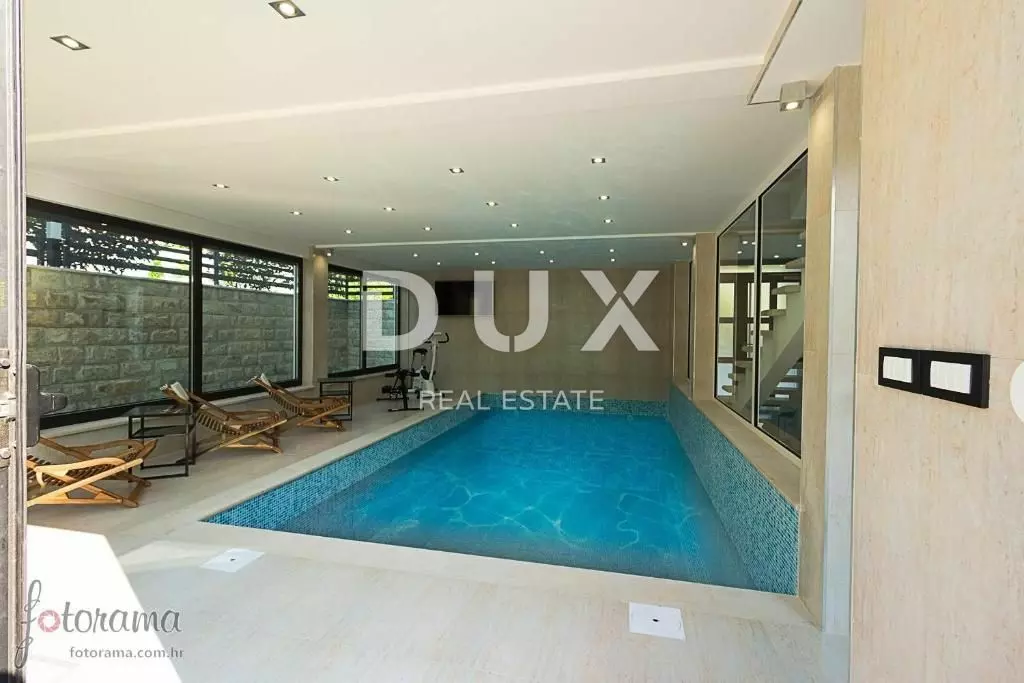 4-bedroom Villa In Crikvenica, Croatia (350 M²)