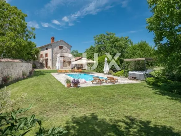 4-bedroom Villa In Tinjan, Croatia (193,47 M²)