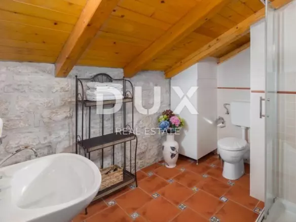 4-bedroom Villa In Tinjan, Croatia (193,47 M²)