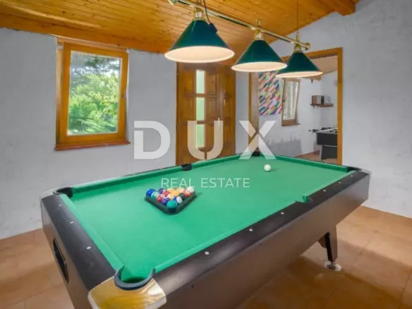 4-bedroom Villa In Tinjan, Croatia (193,47 M²)