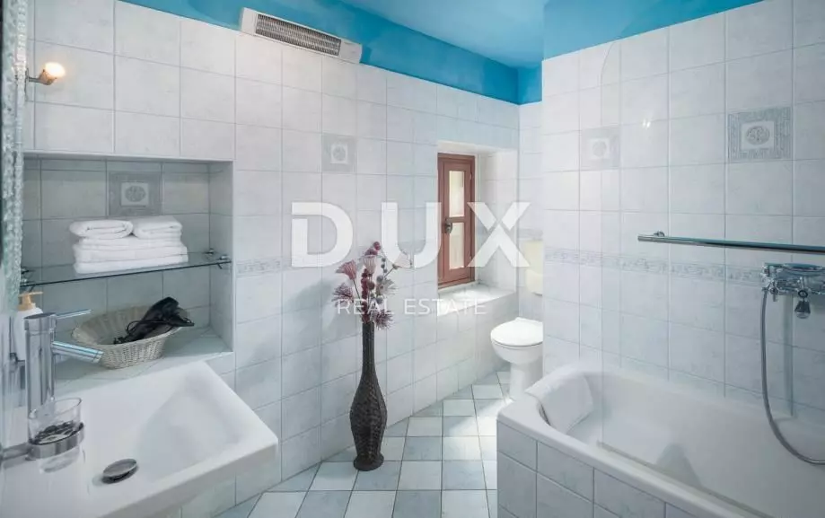 4-bedroom Villa In Tinjan, Croatia (193,47 M²)