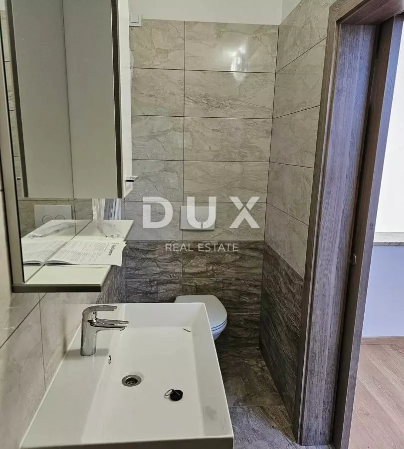 2-bedroom Apartment In Banjol, Croatia (79,59 M²)