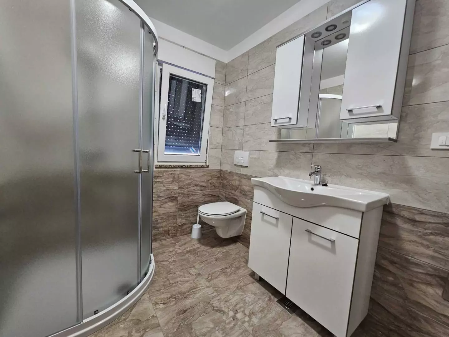 2-bedroom Apartment In Banjol, Croatia (79,59 M²)