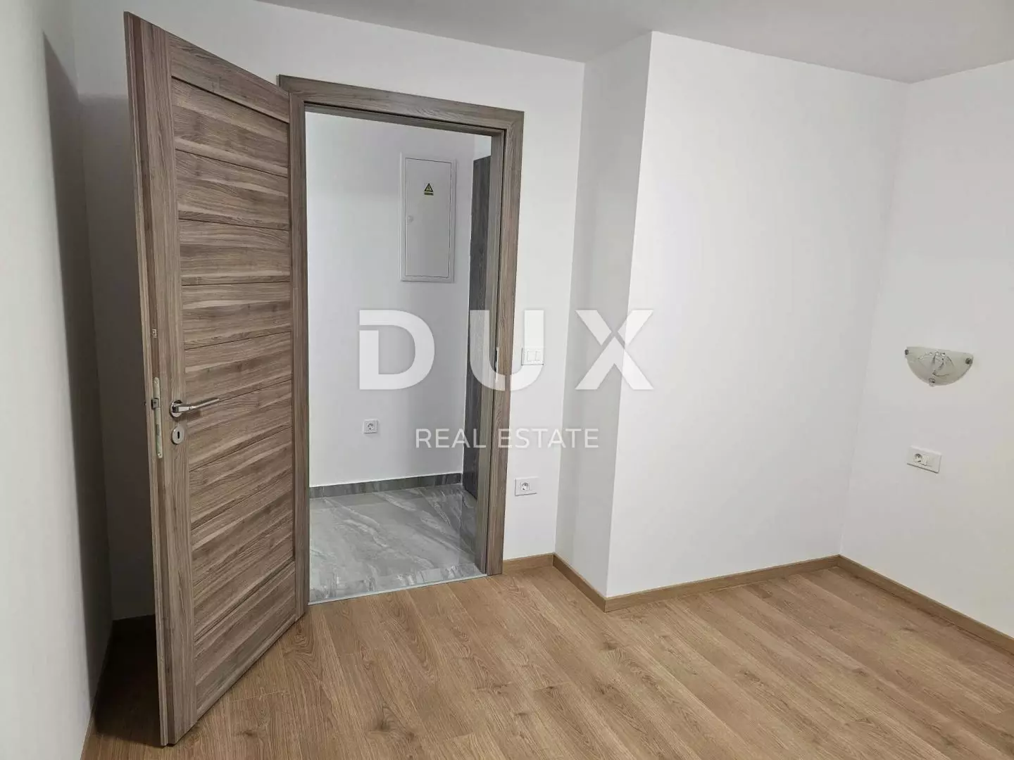 2-bedroom Apartment In Banjol, Croatia (79,59 M²)