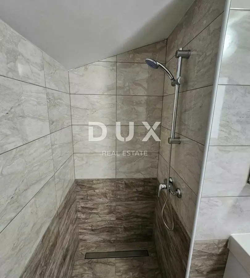 2-bedroom Apartment In Banjol, Croatia (79,59 M²)