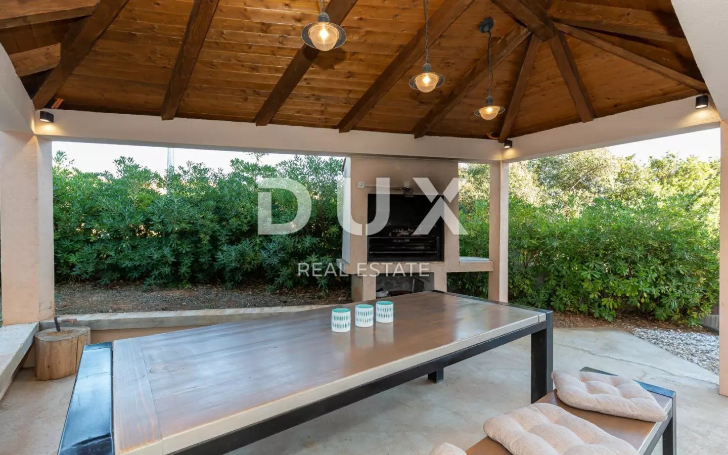 11-bedroom Detached House In Sveti Filip I Jakov, Croatia (398,41 M²)