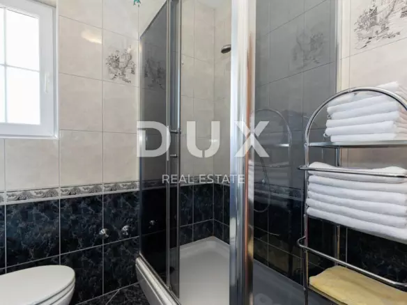 11-bedroom Detached House In Sveti Filip I Jakov, Croatia (398,41 M²)