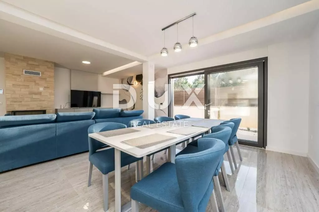 4-bedroom Villa In Zaton, Croatia (194,23 M²)