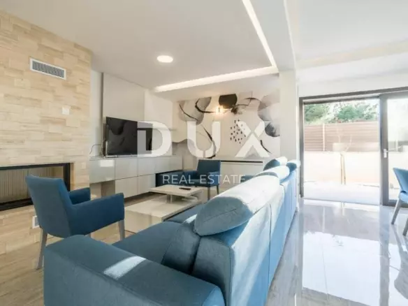 4-bedroom Villa In Zaton, Croatia (194,23 M²)