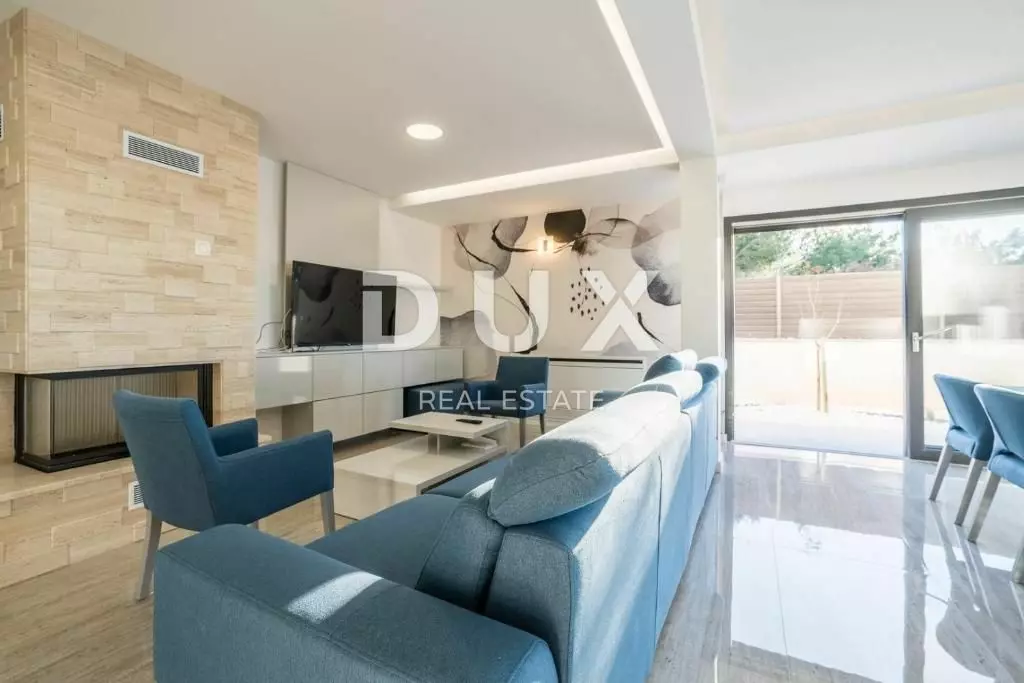 4-bedroom Villa In Zaton, Croatia (194,23 M²)