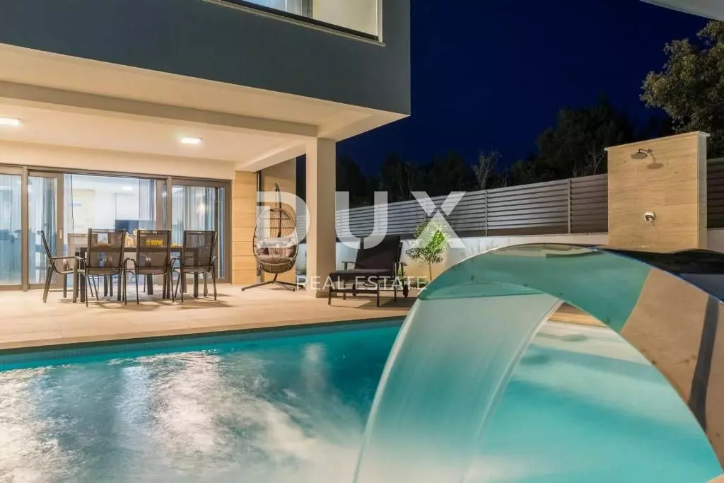 4-bedroom Villa In Zaton, Croatia (194,23 M²)