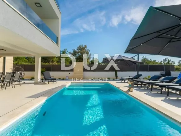 4-bedroom Villa In Zaton, Croatia (194,23 M²)