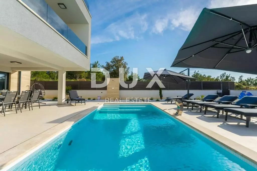 4-bedroom Villa In Zaton, Croatia (194,23 M²)