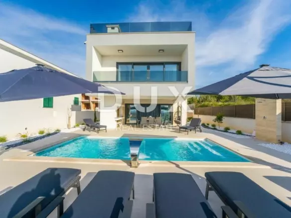 4-bedroom Villa In Zaton, Croatia (194,23 M²)
