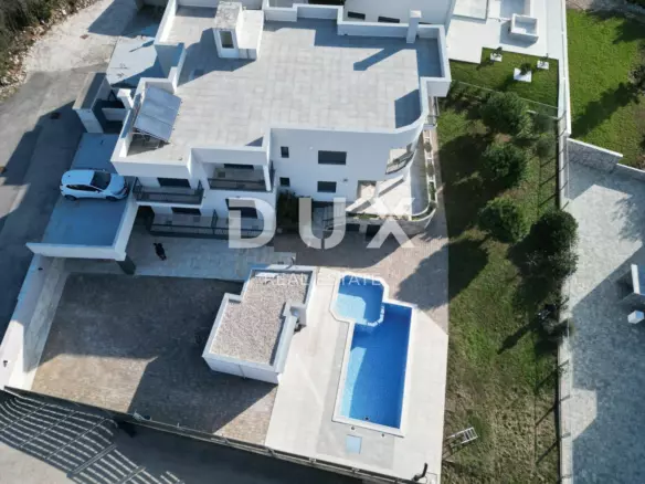 10-bedroom Villa In Crikvenica, Croatia (390 M²)