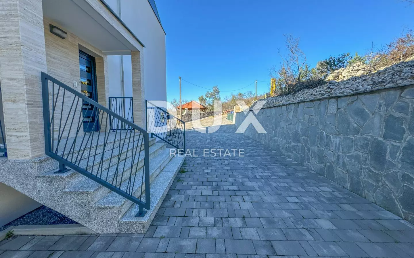 3-bedroom Apartment In Dramalj, Croatia (195 M²)