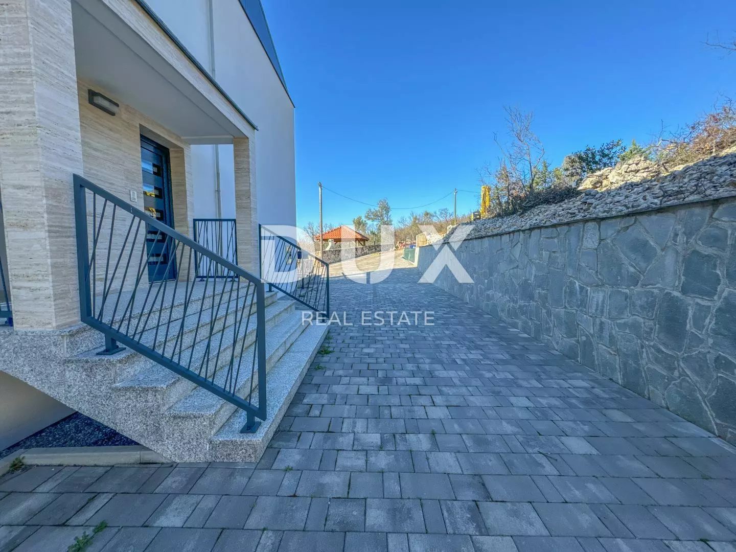 3-bedroom Apartment In Dramalj, Croatia (195 M²)