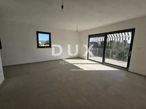 3-bedroom Apartment In Poreč, Croatia (94,7 M²)