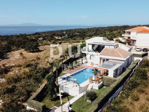 3-bedroom Villa In Potočnica, Croatia (280 M²)