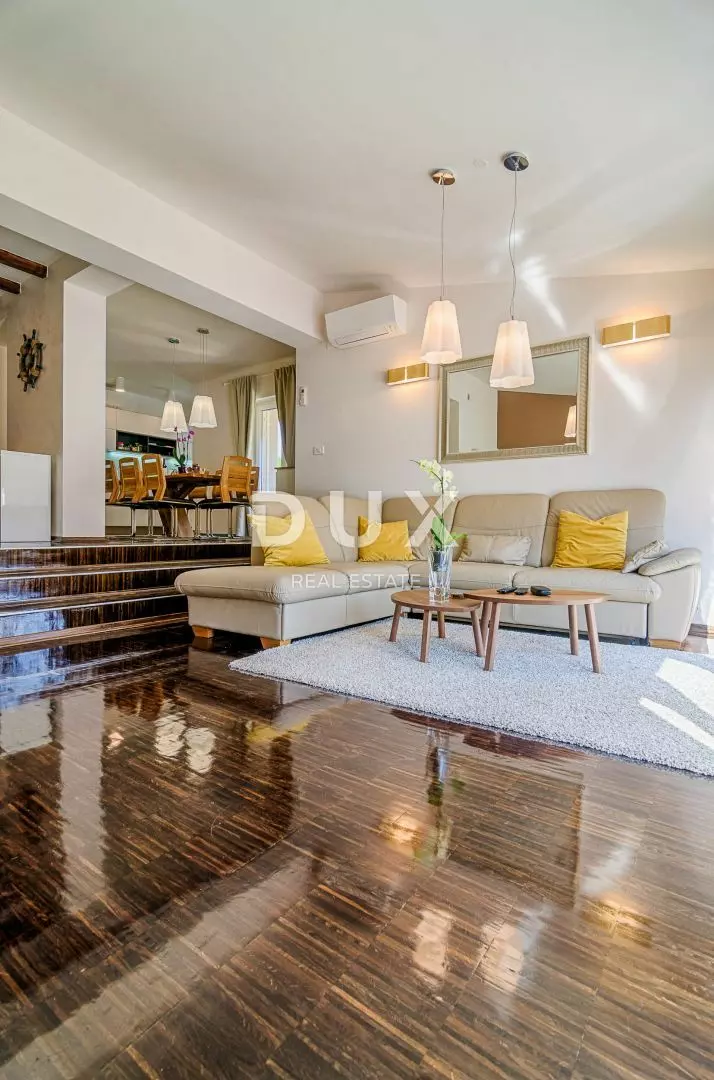 4-bedroom Villa In Valbandon, Croatia (220 M²)