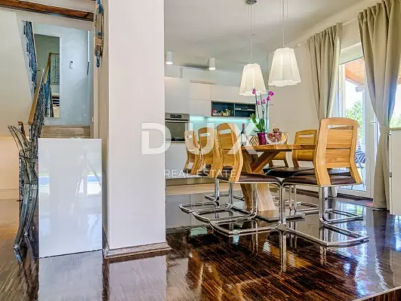4-bedroom Villa In Valbandon, Croatia (220 M²)