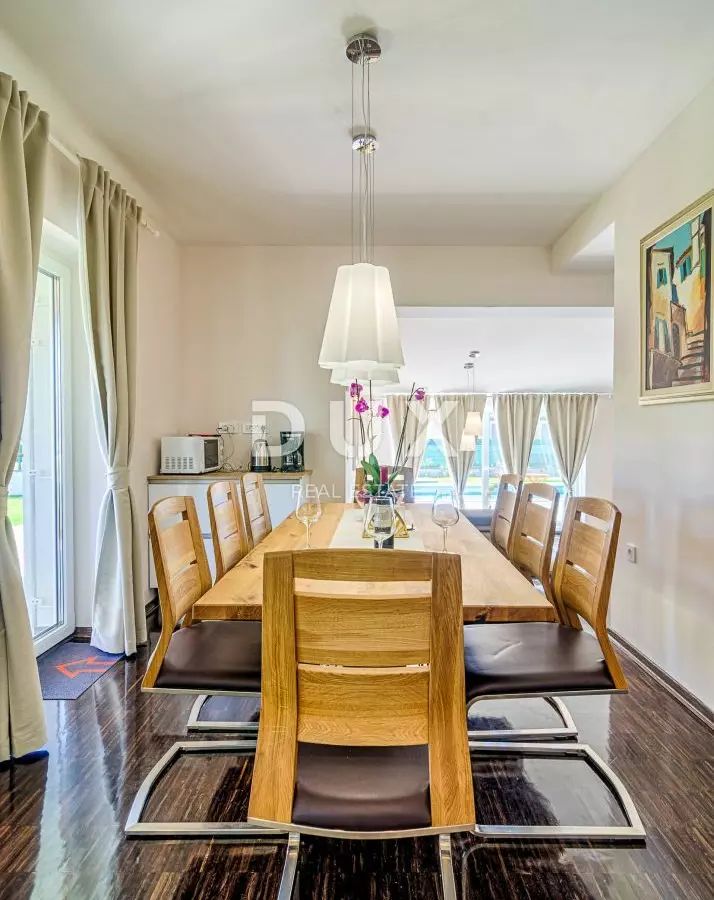 4-bedroom Villa In Valbandon, Croatia (220 M²)