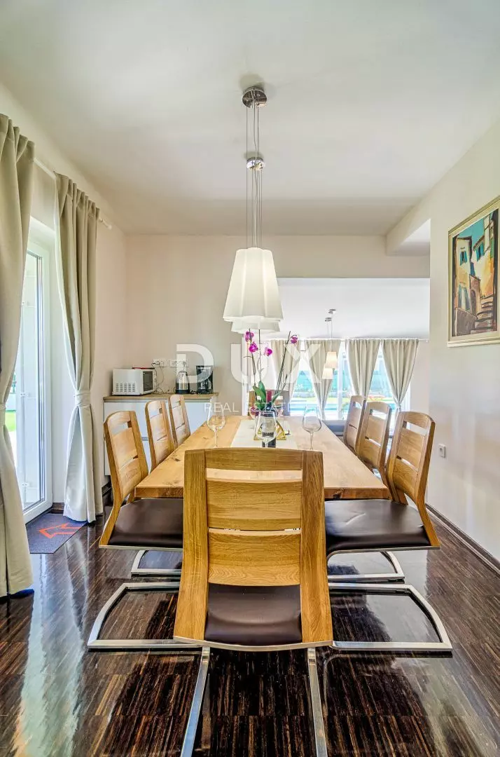 4-bedroom Villa In Valbandon, Croatia (220 M²)