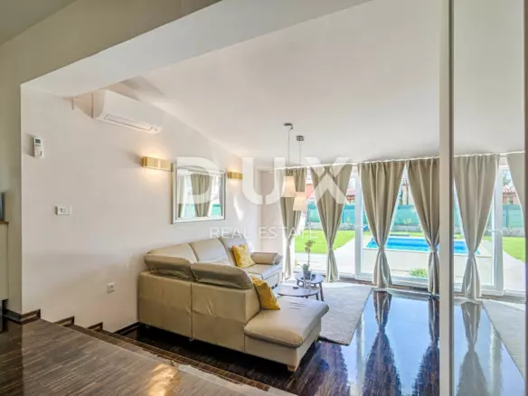 4-bedroom Villa In Valbandon, Croatia (220 M²)