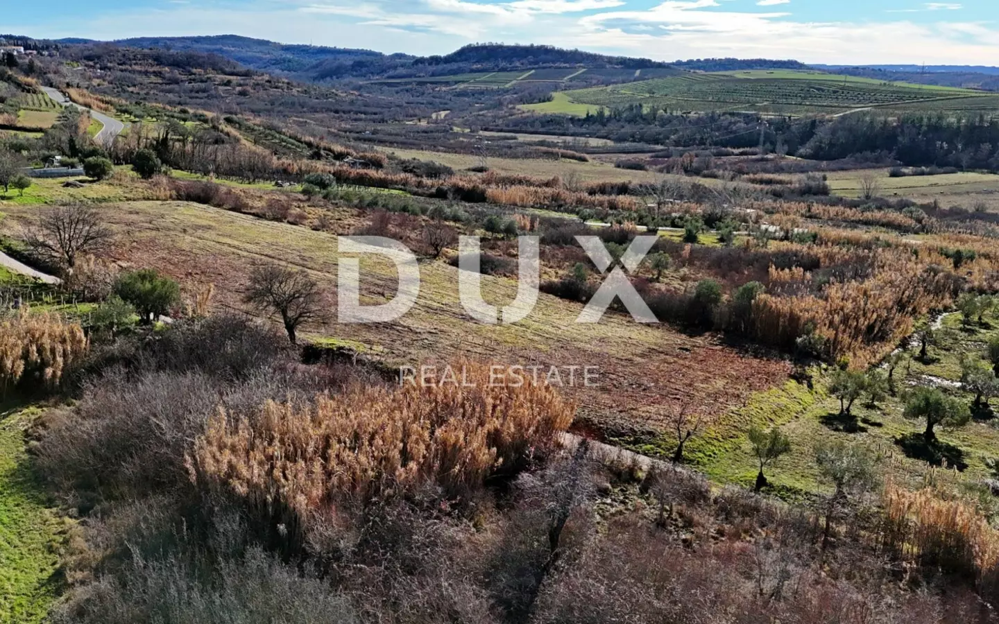 Land In Buje, Croatia (1.036 M²)