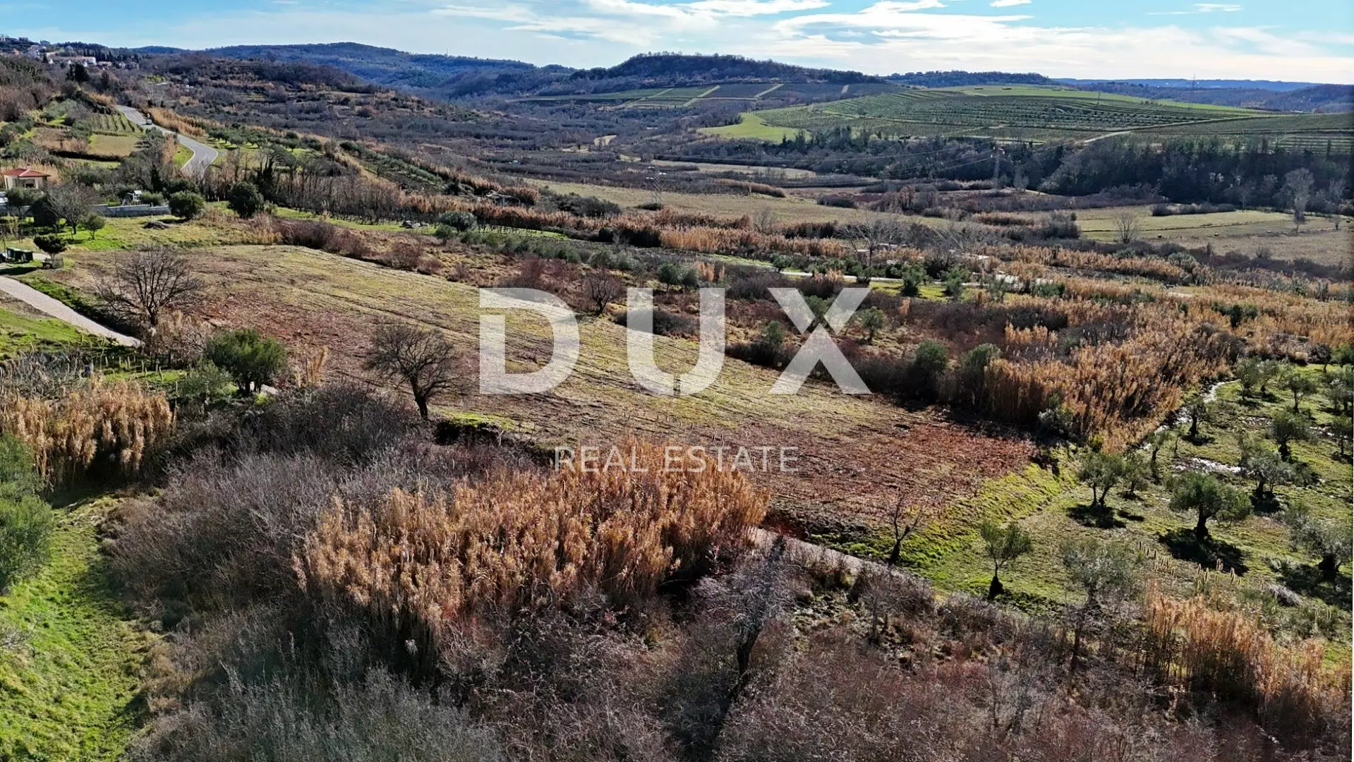Land In Buje, Croatia (1.036 M²)
