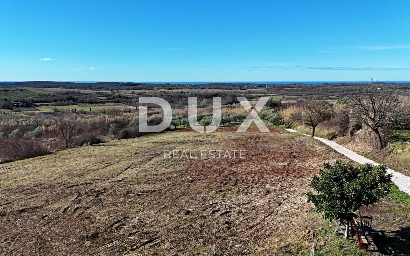 Land In Buje, Croatia (1.036 M²)