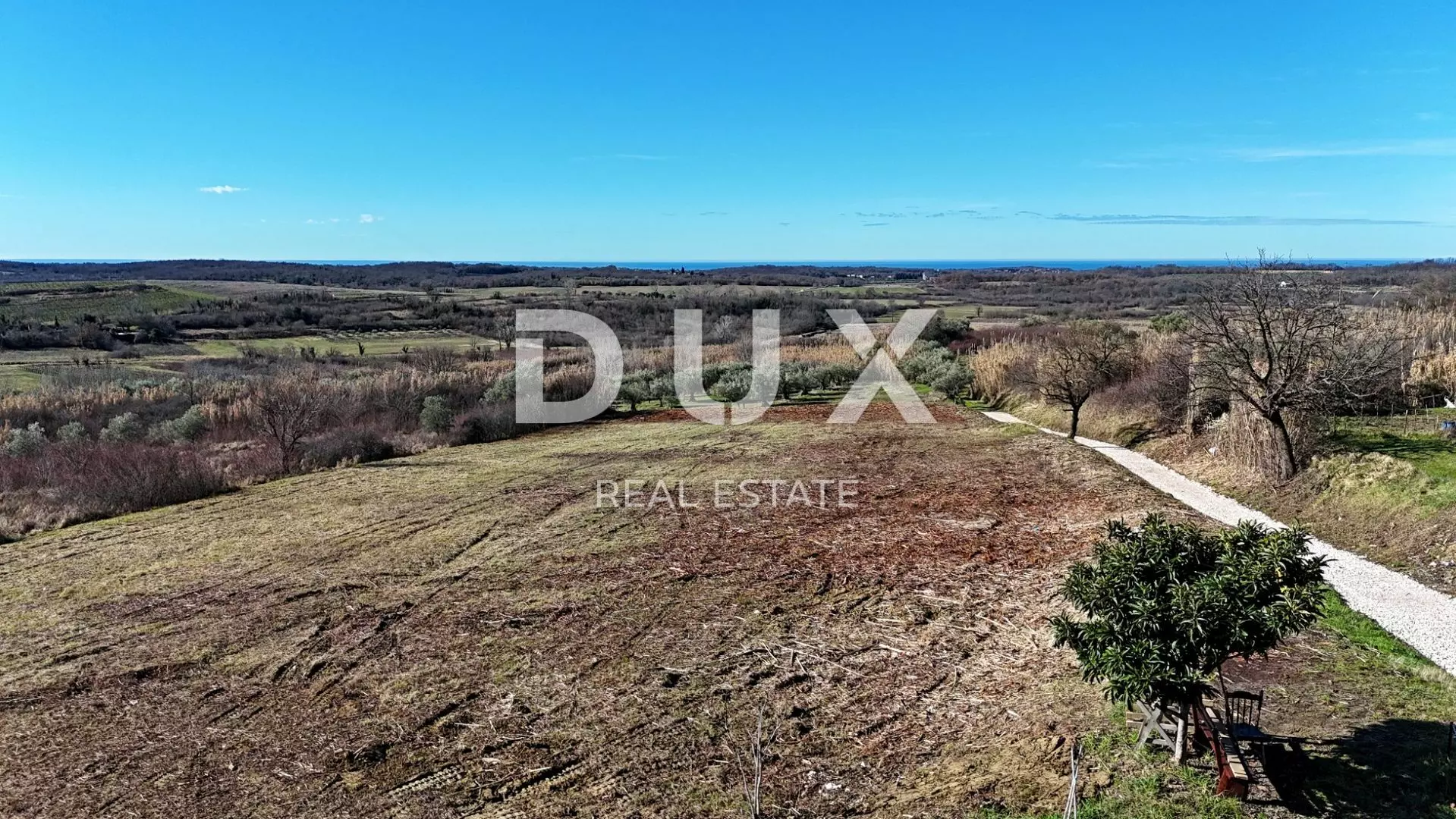 Land In Buje, Croatia (1.036 M²)