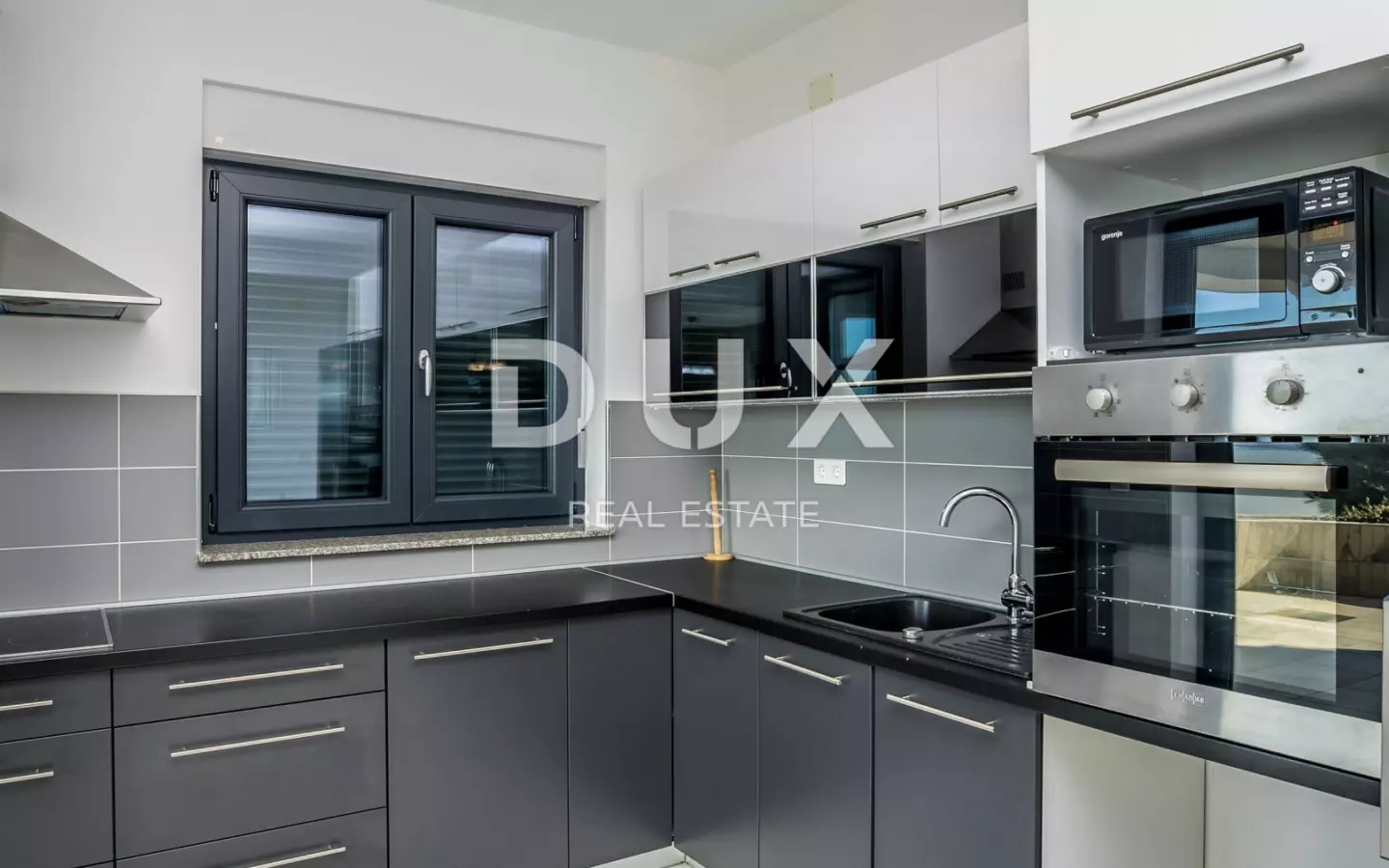 10-bedroom Villa In Crikvenica, Croatia (390 M²)