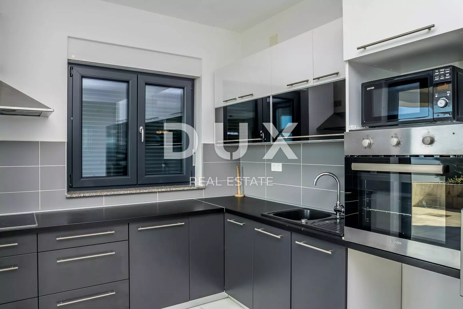 10-bedroom Villa In Crikvenica, Croatia (390 M²)