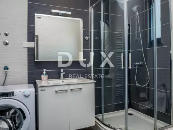 10-bedroom Villa In Crikvenica, Croatia (390 M²)