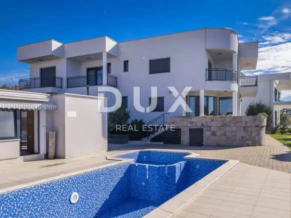 10-bedroom Villa In Crikvenica, Croatia (390 M²)