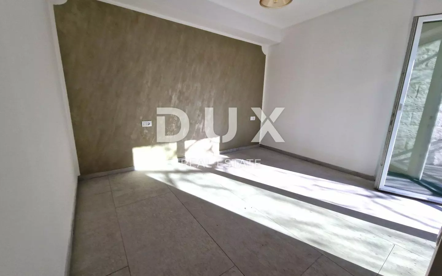 1-bedroom Apartment In Srdoči, Croatia (55 M²)