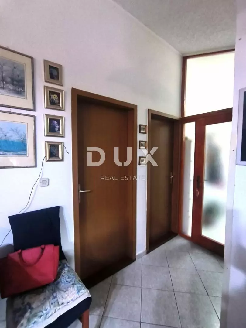 4-bedroom Apartment In Banjole, Croatia (81 M²)