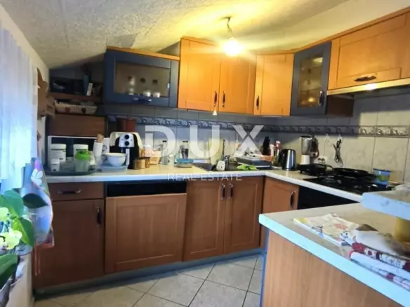 4-bedroom Apartment In Banjole, Croatia (81 M²)