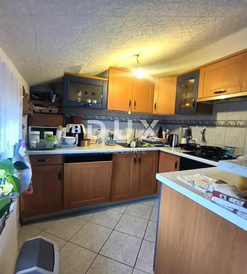 4-bedroom Apartment In Banjole, Croatia (81 M²)