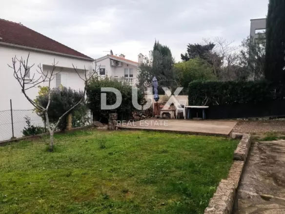 4-bedroom Apartment In Banjole, Croatia (81 M²)